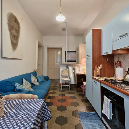 Porta Nuova Roomy Flat Appartement
