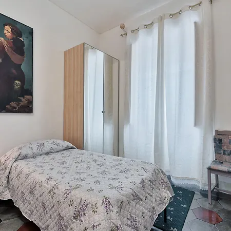 Porta Nuova Roomy Flat